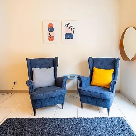 Charming With Reading Nook & View Διαμέρισμα *