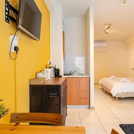 Charming With Reading Nook & View * Nikosia