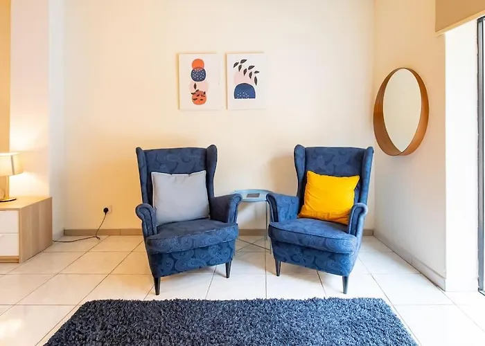 Charming With Reading Nook & View Apartament *